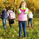 Buitenspeeldag: buitenspelen is gezond voor kinderen Buitenspelen_verstoppertje