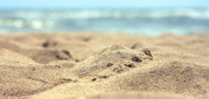 Natuuractiviteit microwandeling door zand