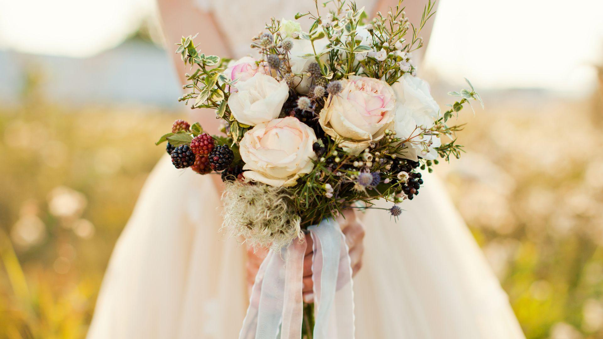 Wie een duurzmae bruiloft wil, kiest voor duurzame bloemen